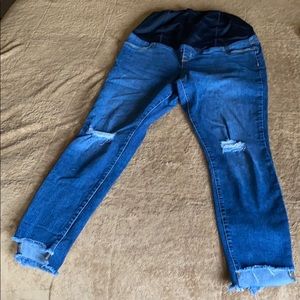 Distressed maternity jeans